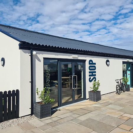Highway Hotel Lossiemouth Exterior photo