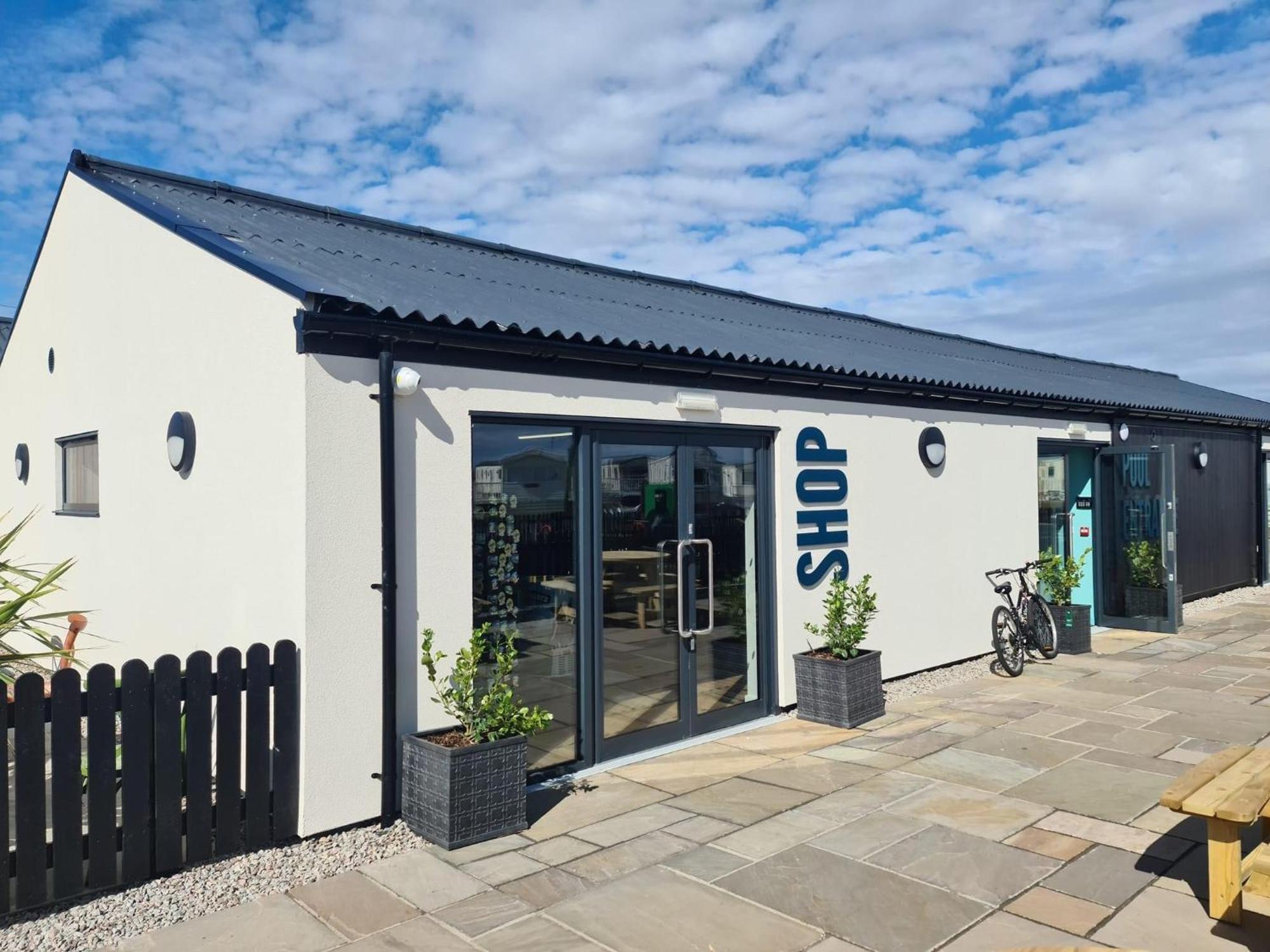 Highway Hotel Lossiemouth Exterior photo